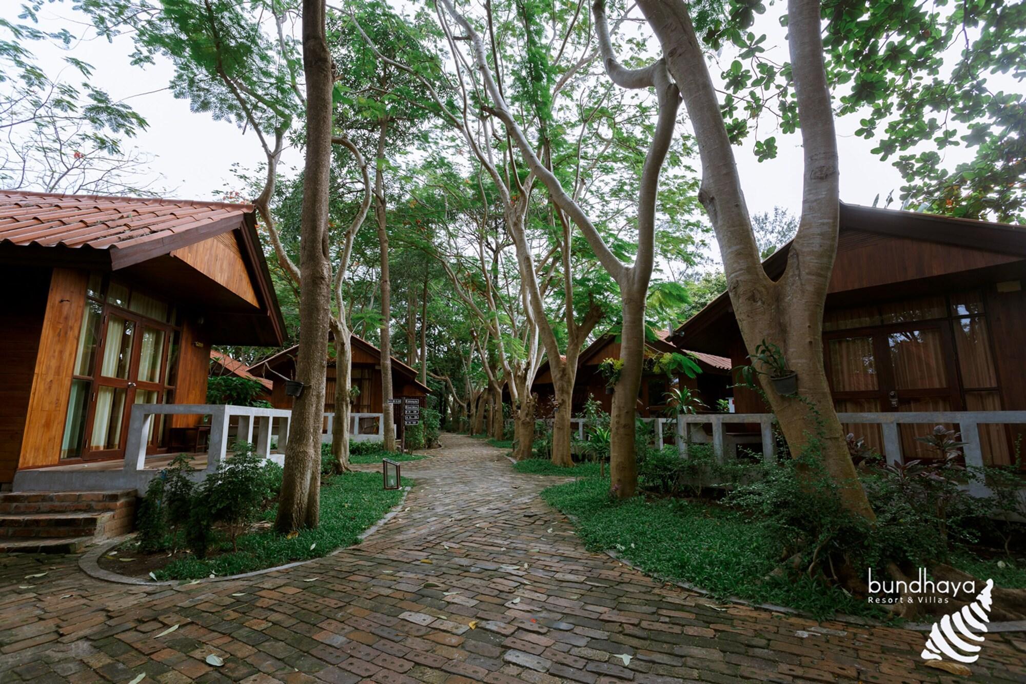 Bundhaya Resort Koh Lipe Exterior photo