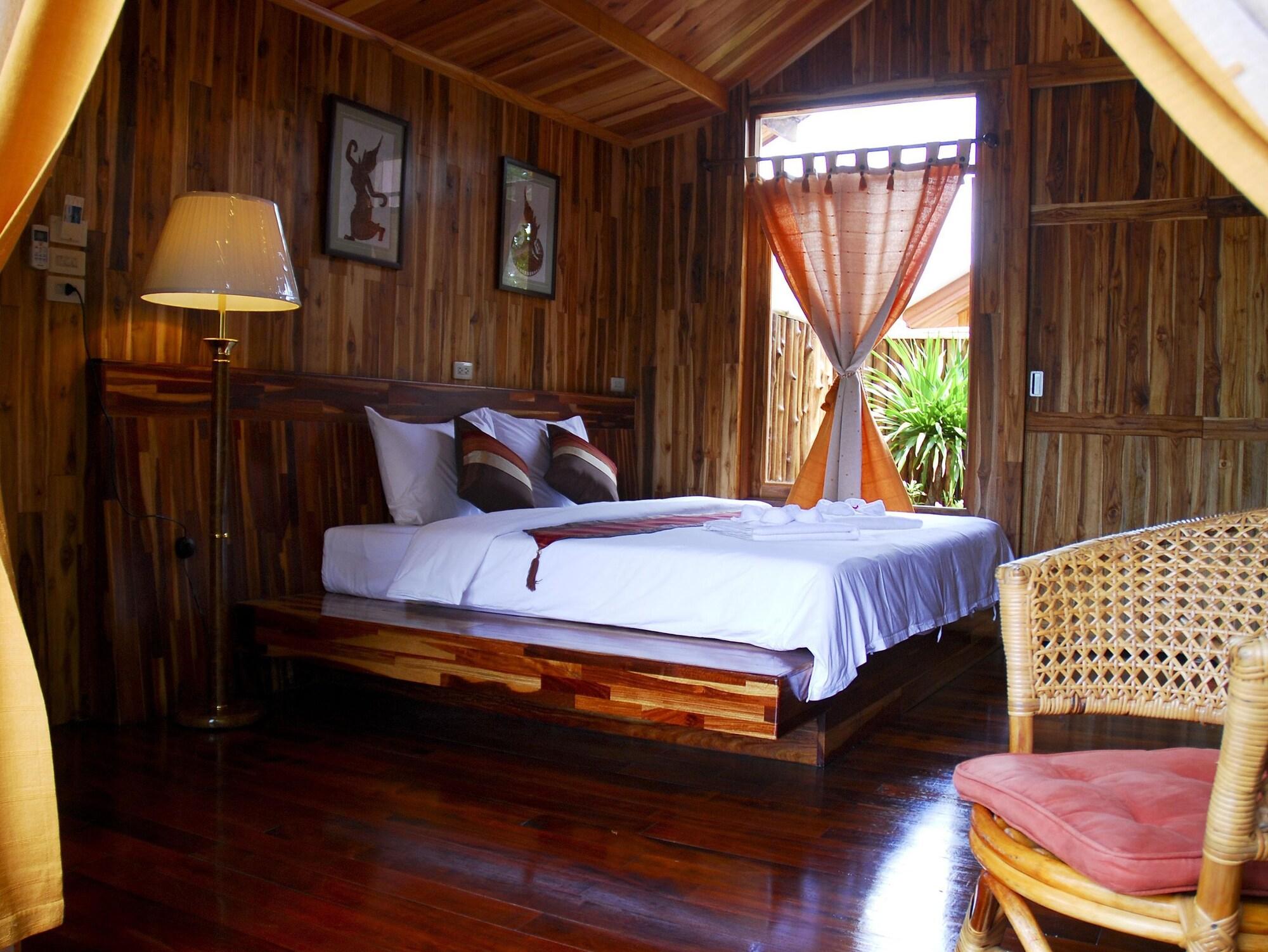 Bundhaya Resort Koh Lipe Exterior photo