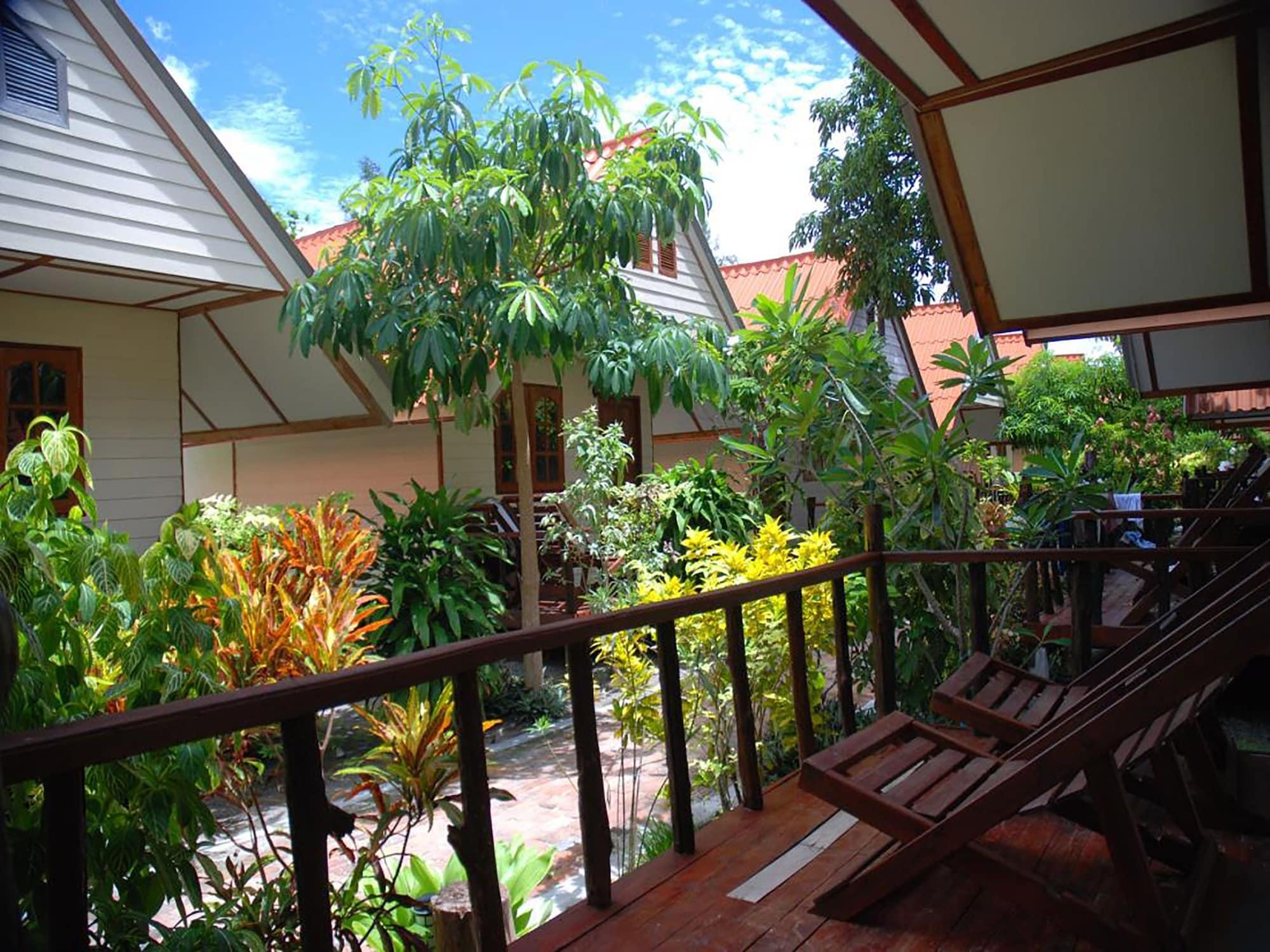 Bundhaya Resort Koh Lipe Exterior photo