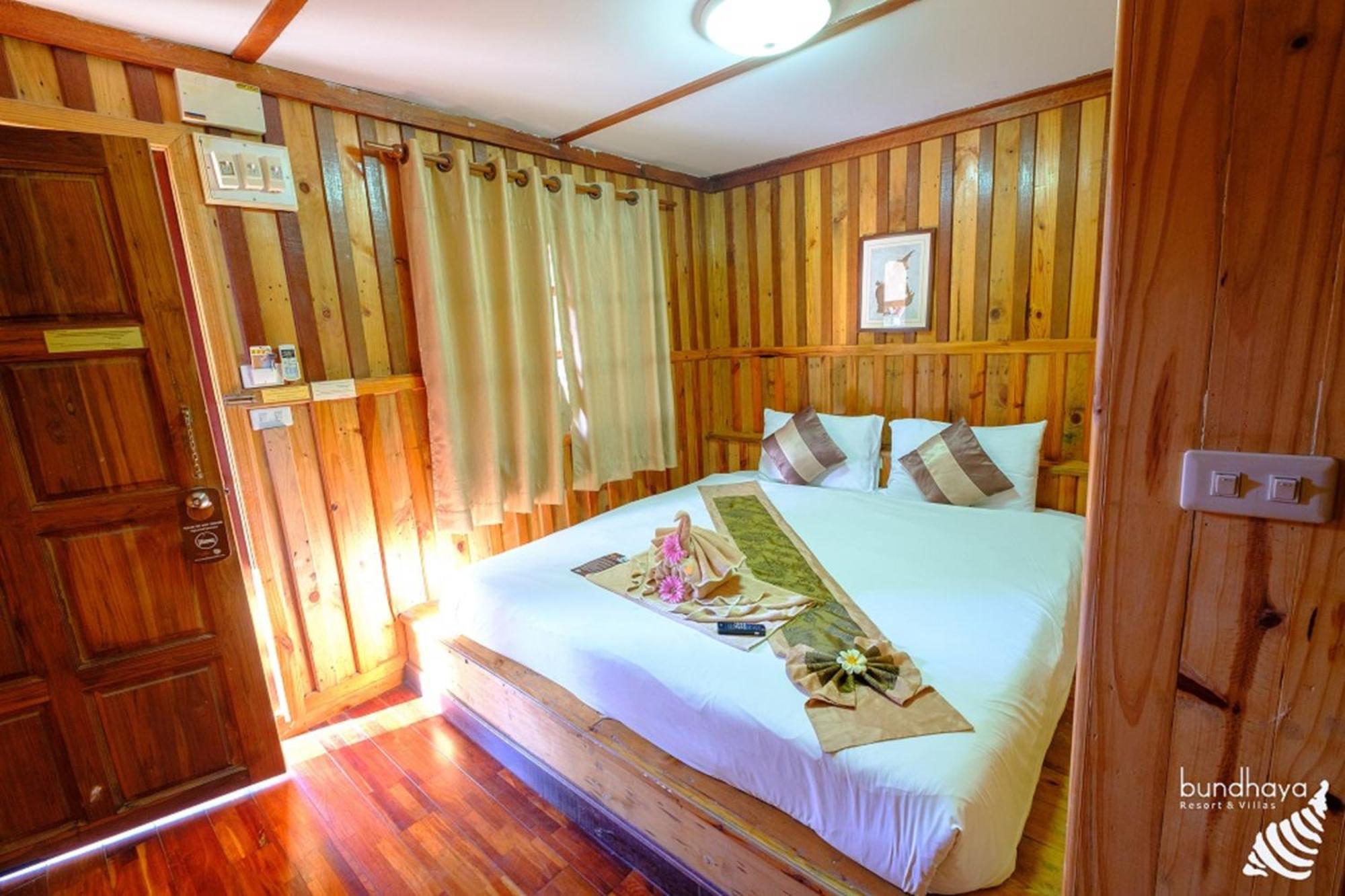 Bundhaya Resort Koh Lipe Exterior photo