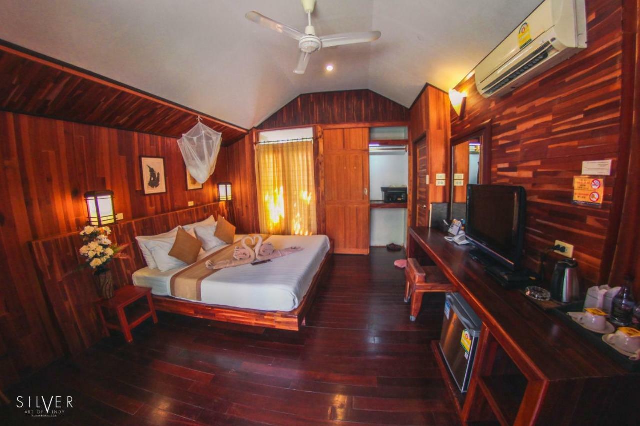 Bundhaya Resort Koh Lipe Exterior photo